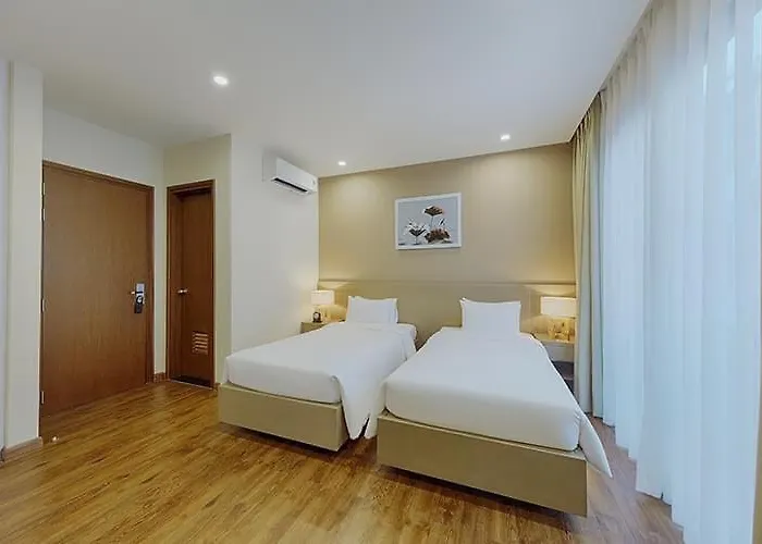 Khách sạn hẻo lánh Royal Lotus 5 Bedroom *