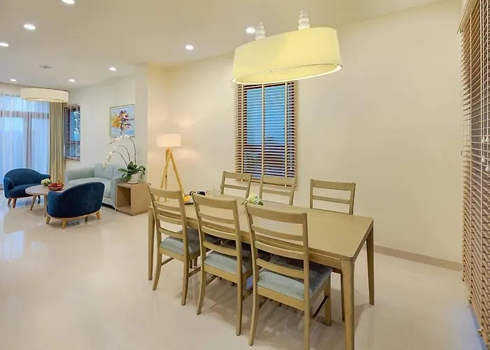 Khách sạn hẻo lánh Royal Lotus 5 Bedroom