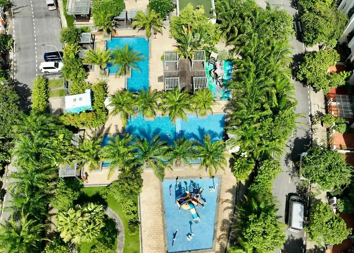 Khách sạn hẻo lánh Royal Lotus 5 Bedroom Hạ Long